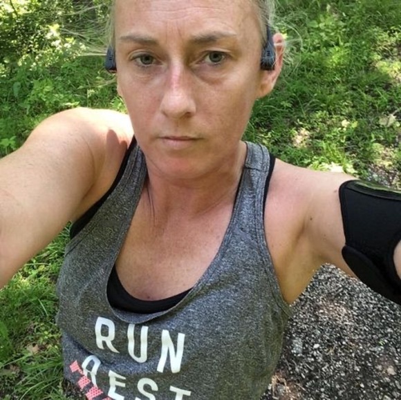 Meet your Posher, Pamela - Picture 1 of 1